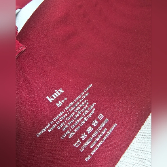 Knix Revolution V-Neck Bra in color red velvet size Medium++ No padding inserts - Picture 6 of 9